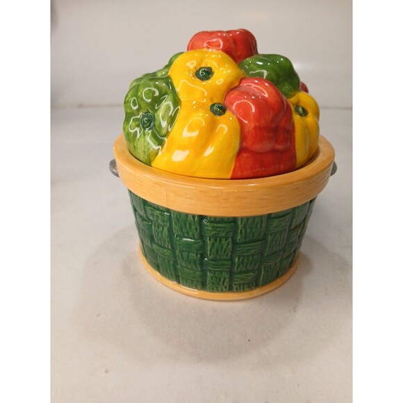 Cooks Club Vtg Ceramic Salt & Pepper Shakers Fresh Pikt Peppers Basket Green Red - Picture 6 of 9